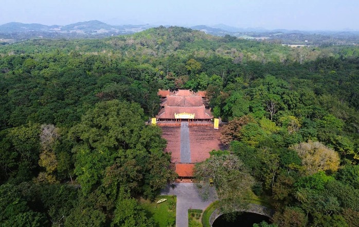 Tu sửa khẩn cấp nhà bia, nơi lưu giữ bảo vật quốc gia hơn 600 năm - Ảnh 2.