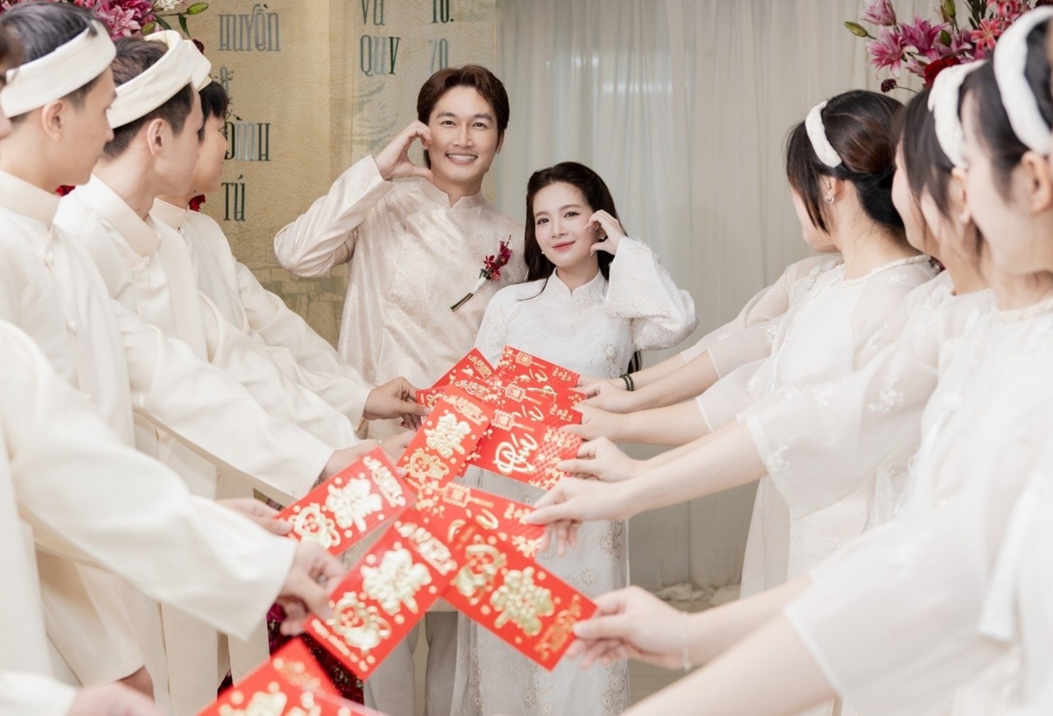 Đình Tú ăn hỏi ảnh 2 Dinh Tu an hoi anh 2