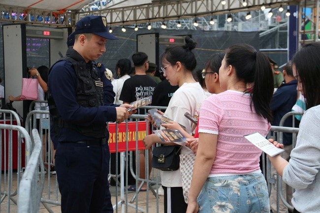 Hạ Long Concert 2025 khởi động mùa du lịch Thu - Đông của Quảng Ninh đầy cảm xúc- Ảnh 8.