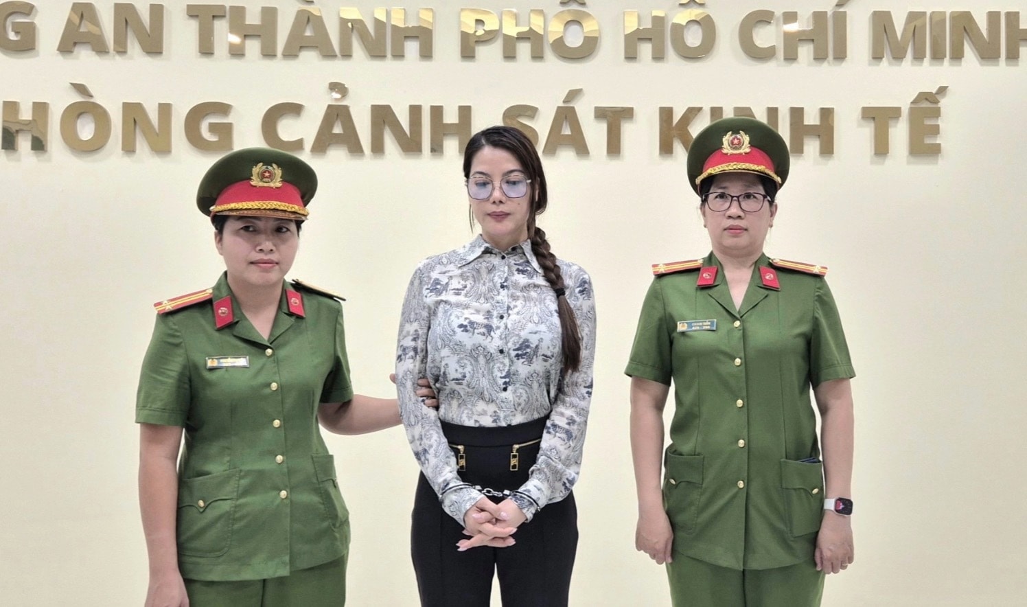 Trương Ngọc Ánh bị bắt về tội