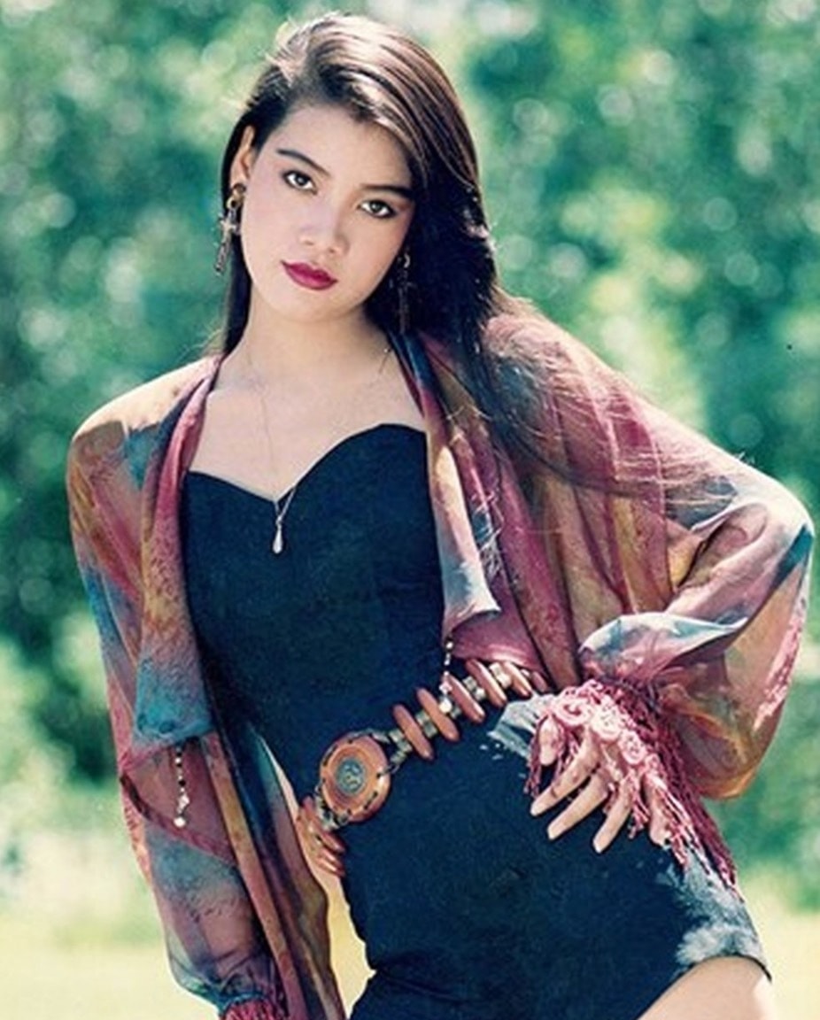 Trương Ngọc Ánh bước vào nghệ thuật từ năm 16 tuổi.