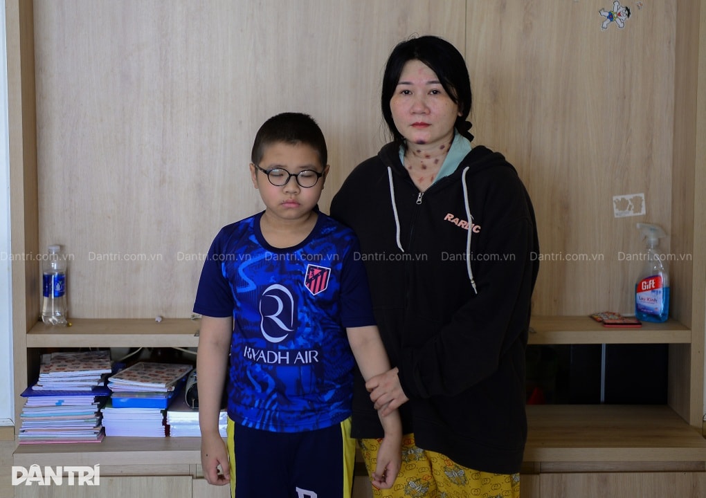 Người mẹ khẩn cầu cứu con trai 10 tuổi mắc ung thư giữa cảnh sắp mất nhà - 1 Người mẹ khẩn cầu cứu con trai 10 tuổi mắc ung thư giữa cảnh sắp mất nhà - 1