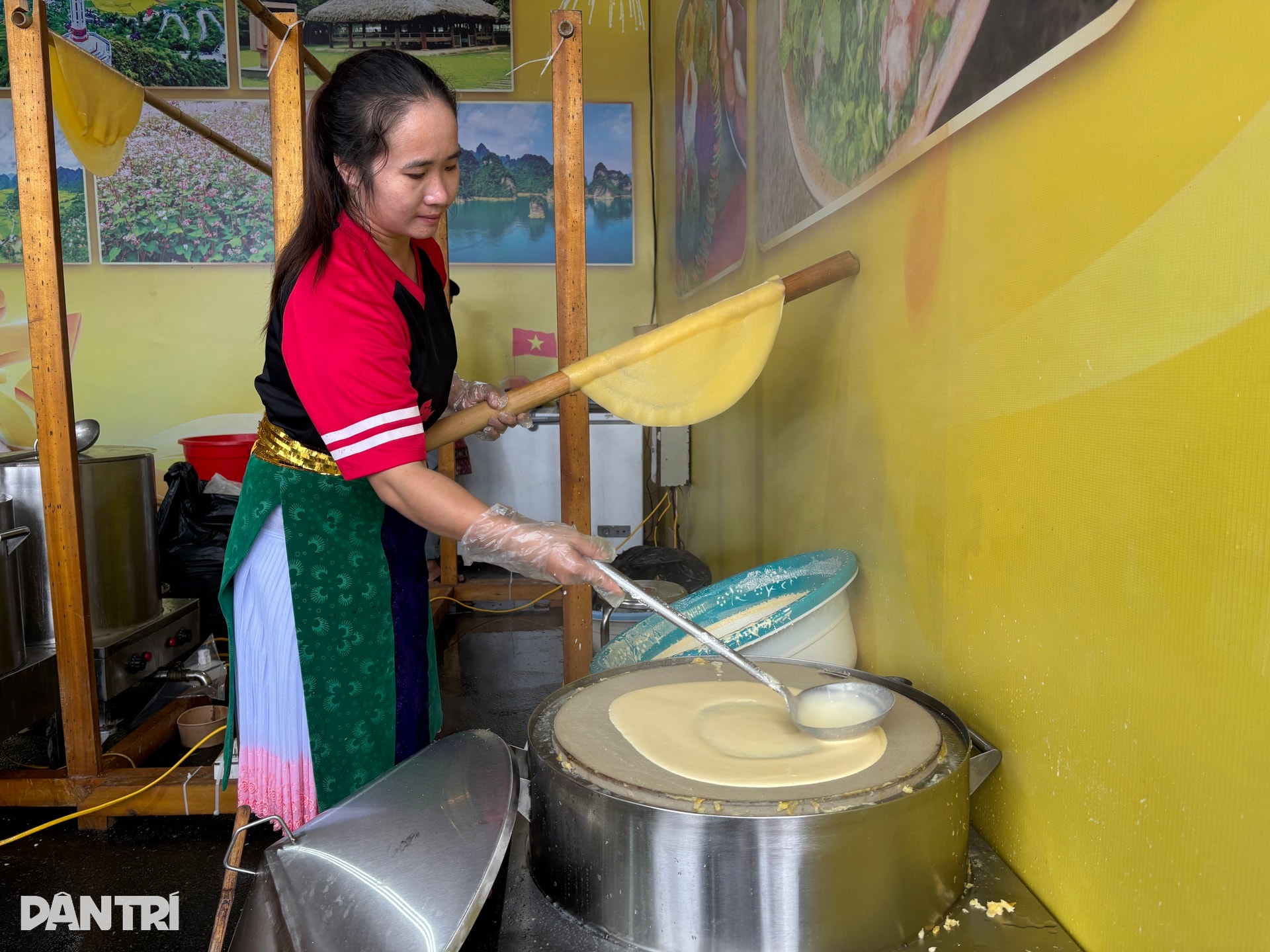 Cầm 200.000 đồng ăn đủ món ngon 3 miền tại Hội chợ Mùa Thu ở Hà Nội - 3 Cầm 200.000 đồng ăn đủ món ngon 3 miền tại Hội chợ Mùa Thu ở Hà Nội - 3