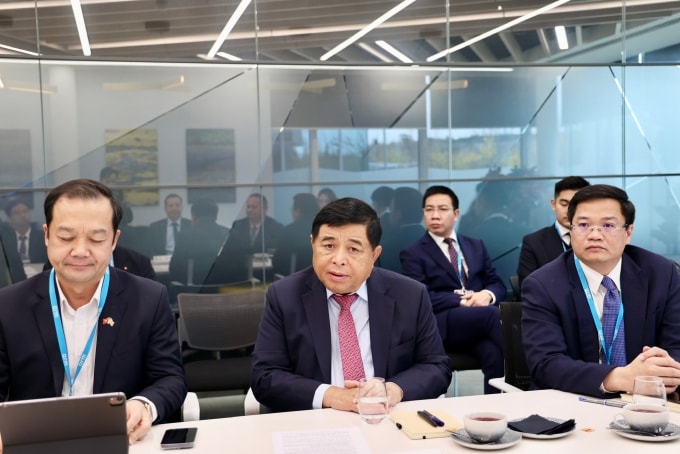 Phó thủ tướng Nguyễn Chí Dũng tại buổi làm việc. Ảnh: VGP