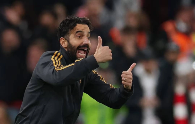 HLV Ruben Amorim chỉ đạo trong trận Man Utd thắng Liverpool 2-1 ở vòng 8 Ngoại hạng Anh ngày 19/10/2025. Ảnh: Reuters