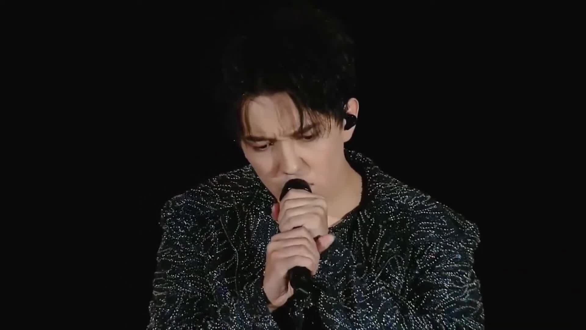 Dimash Qudaibergen hát live