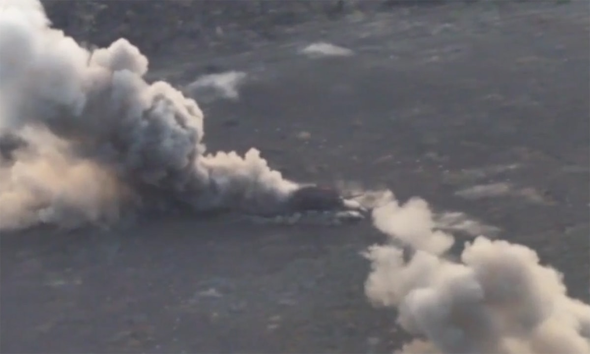 Xe tăng T-72 Nga sống sót sau khi 'hứng đòn từ 24 drone Ukraine'