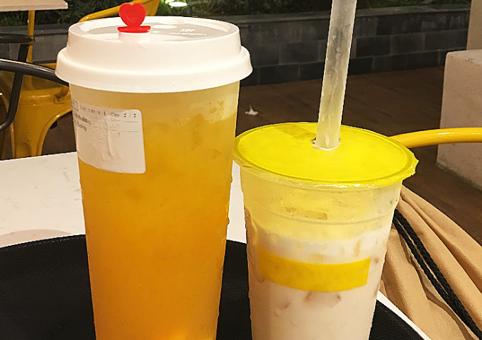 Sử dụng quá nhiều đồ uống chứa đường bổ sung có thể thúc đẩy gan nhiễm mỡ. Ảnh: Ly Nguyễn