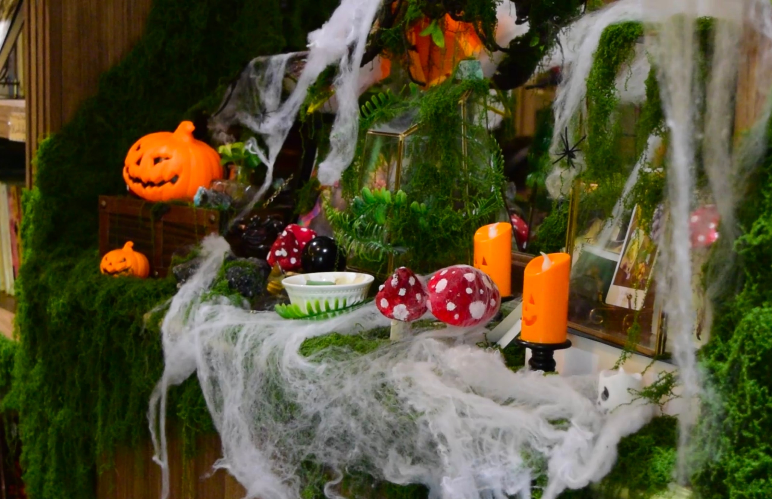 Ấn tượng màu sắc lễ hội Halloween giữa mùa mưa - Ảnh 5.