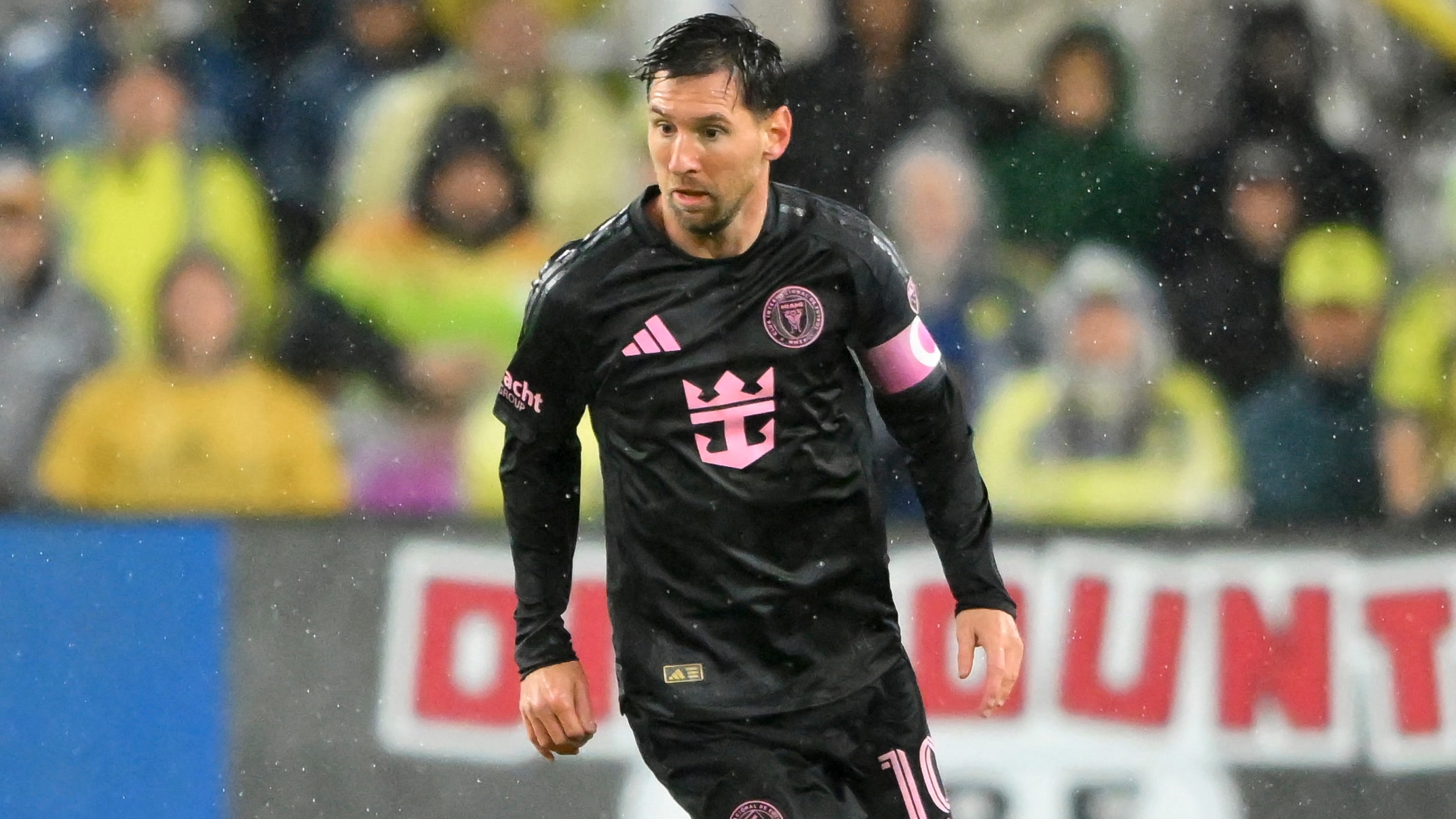 Messi ghi bàn ở phút 90.