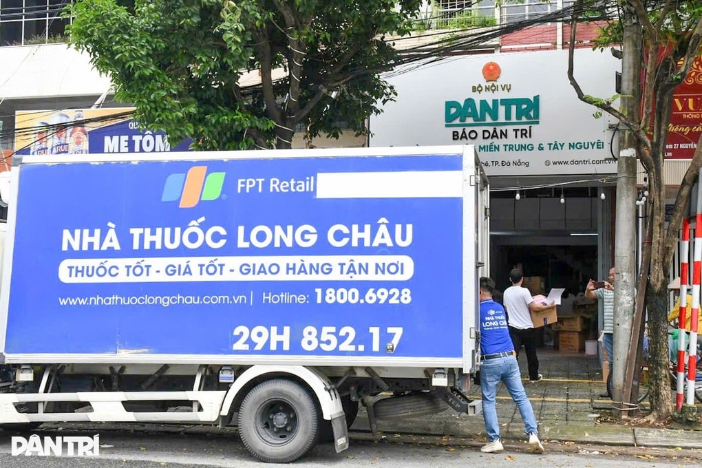 Hành trình đưa 1.000 túi an sinh đến người dân vùng lũ Đà Nẵng và Huế - 5 Hành trình đưa 1.000 túi an sinh đến người dân vùng lũ Đà Nẵng và Huế - 5