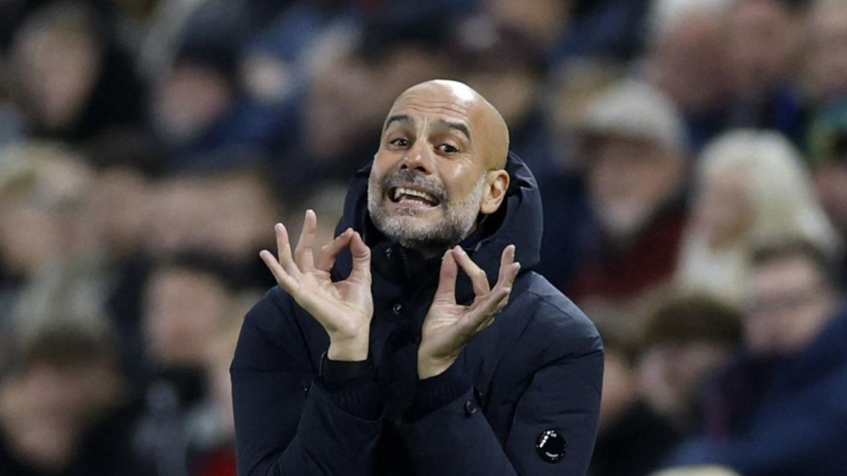 HLV Pep Guardiola phản ứng trong trận Man City thắng Swansea City 3-1 ở vòng bốn Cup Liên đoàn ngày 29/10/2025. Ảnh: Reuters