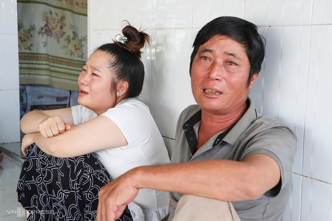 Ông Lê Nguyễn Anh Kha cùng con gái 13 tuổi bị nước lũ cuốn trôi, tuy nhiên người con không qua khỏi. Ảnh: Việt Quốc