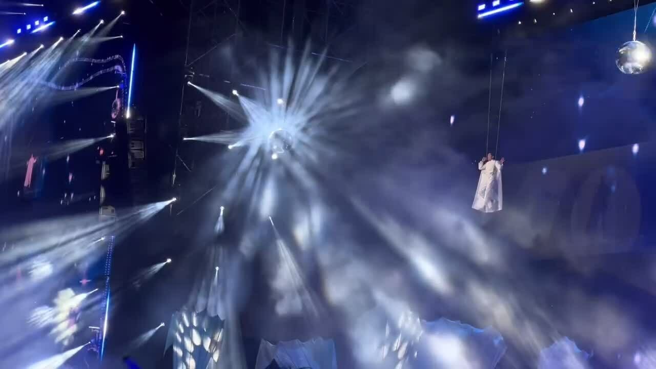 Đan Trường hát liên khúc 