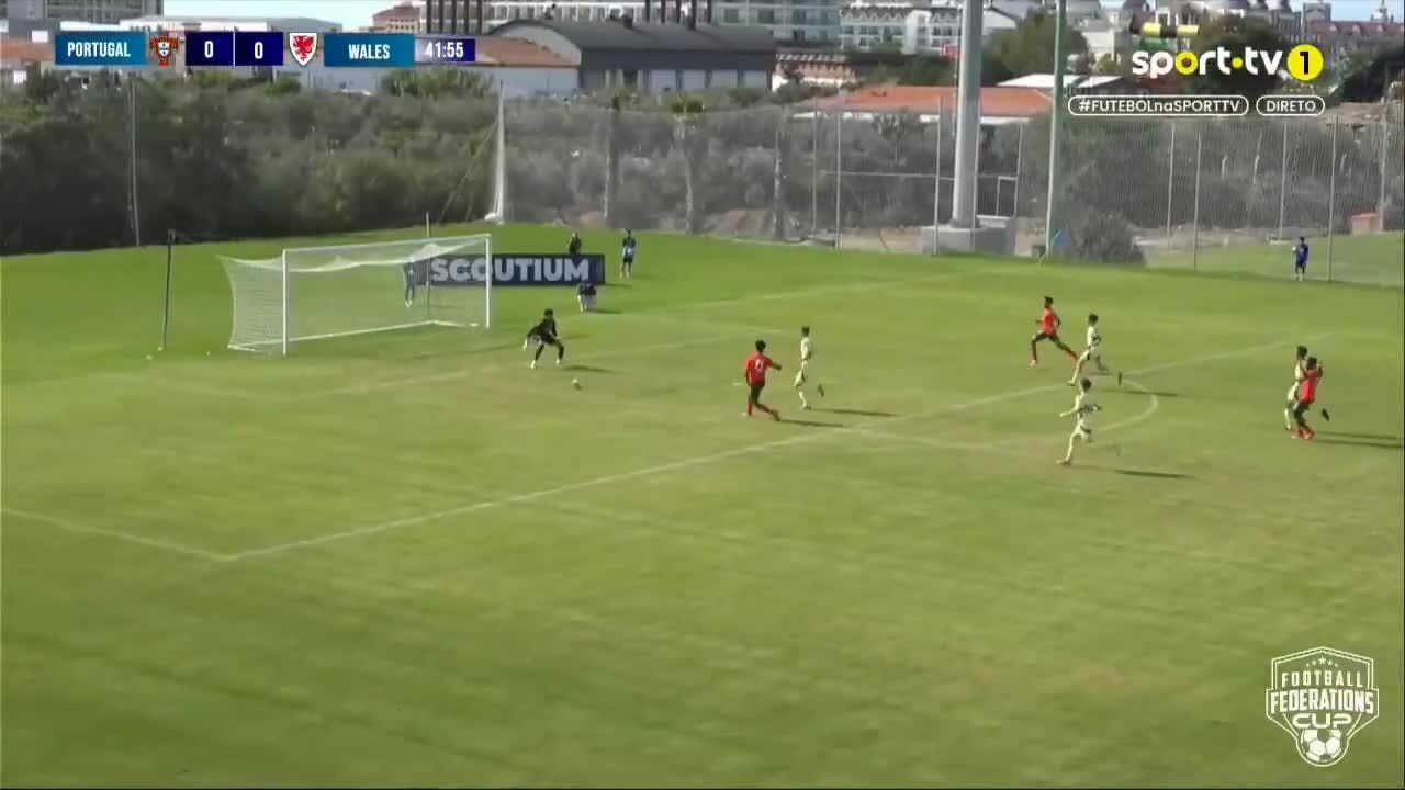 Con trai Ronaldo ghi bàn đầu tiên cho U16 Bồ Đào Nha