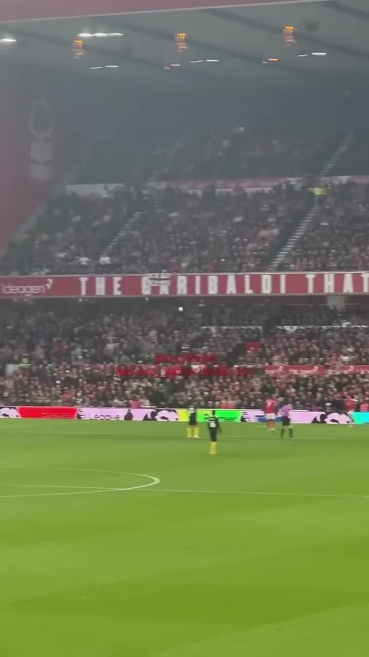 Bàn mở tỷ số của Casemiro trước Nottingham Forest