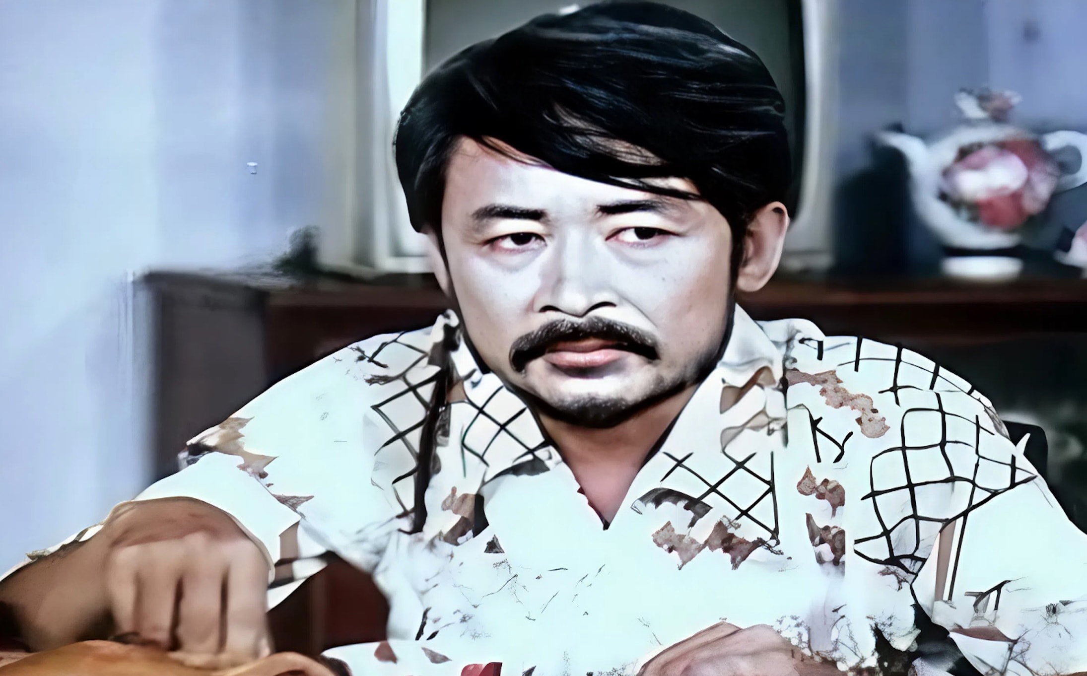 Kẻ phản bội Ba Cẩn trong