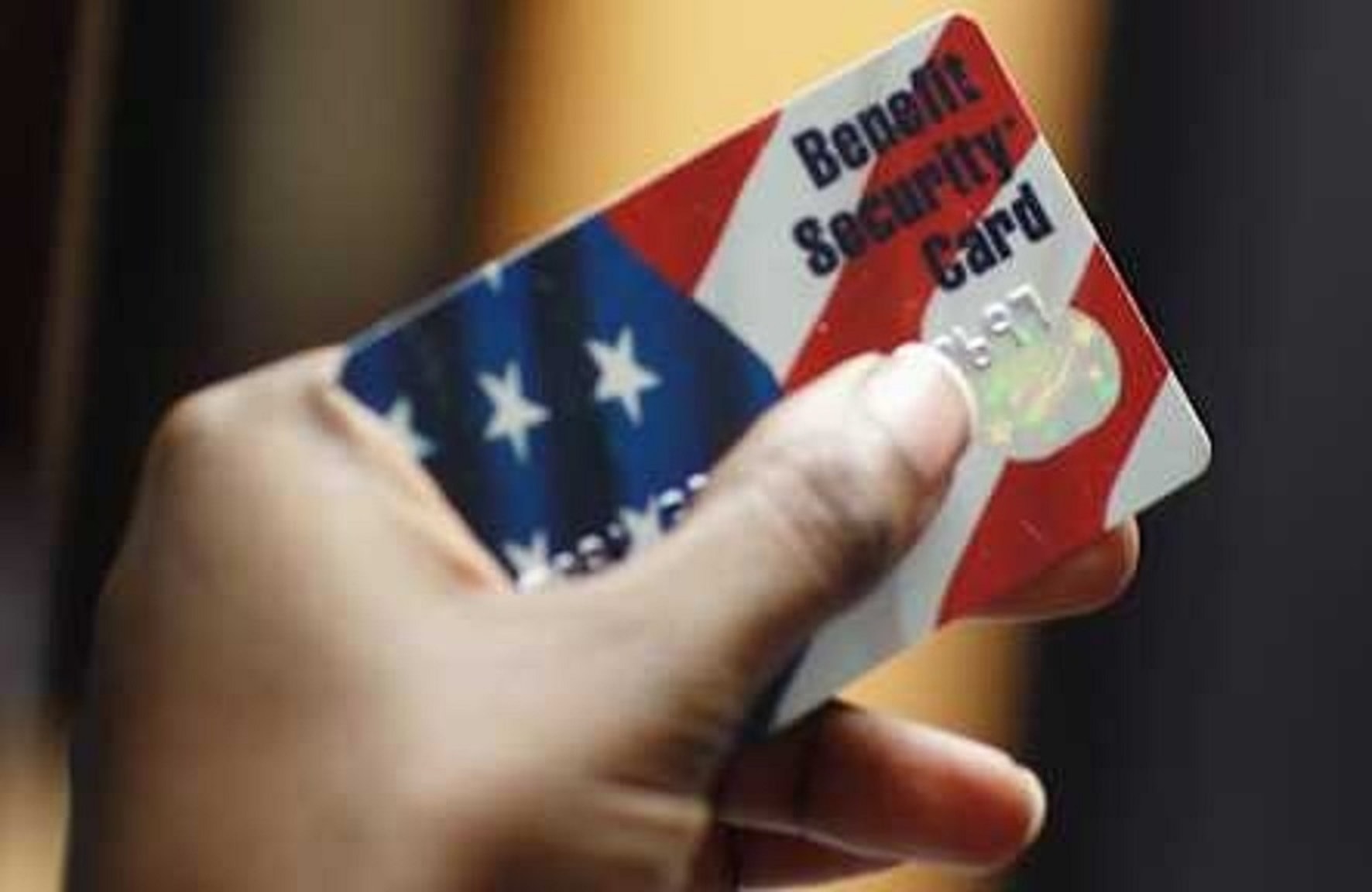 Bắt đầu từ năm 1990, thẻ chuyển tiền trợ cấp điện tử, tương tự như thẻ ghi nợ liên kết với tài khoản trợ cấp, đã thay thế tem phiếu thực phẩm giấy.