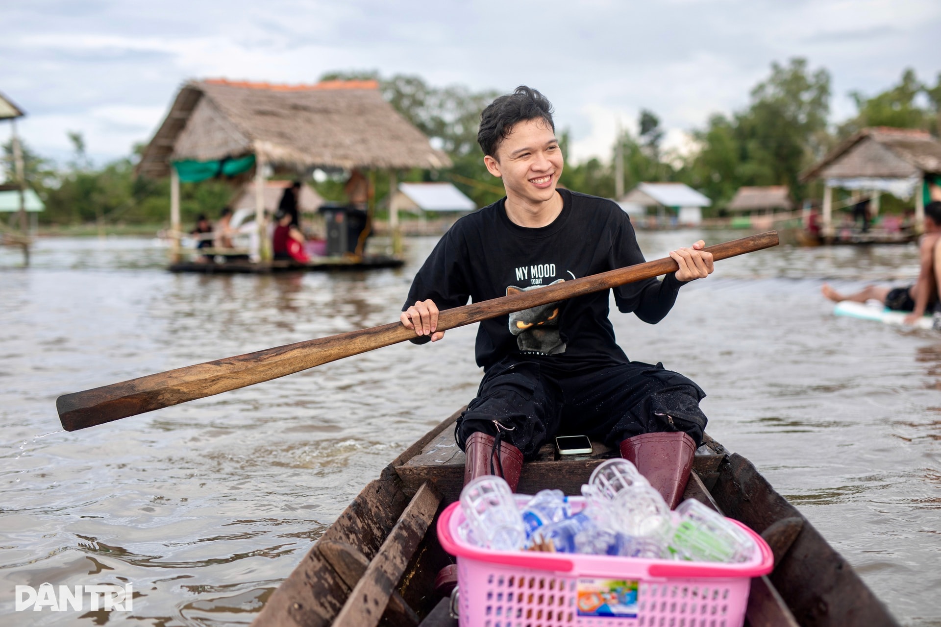 Đặc sản tắm đồng mùa nước nổi của người miền Tây - 4 Đặc sản tắm đồng mùa nước nổi của người miền Tây - 4