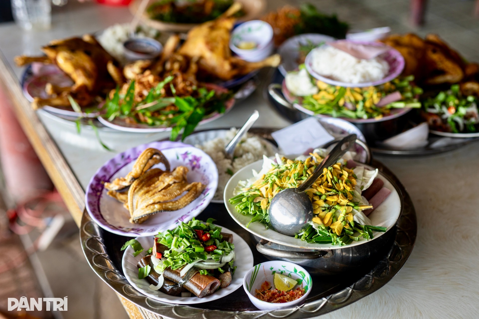 Đặc sản tắm đồng mùa nước nổi của người miền Tây - 6 Đặc sản tắm đồng mùa nước nổi của người miền Tây - 6