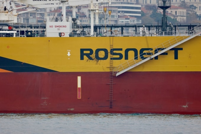 Tàu dầu của Rosneft tại Istanbul (Thổ Nhĩ Kỳ) tháng 11/2024. Ảnh: Reuters