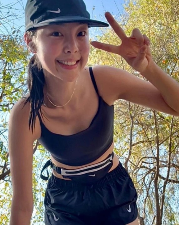 Bí quyết giảm 30 kg vẫn ăn gà rán của cô gái Hàn Quốc 85 kg - 1