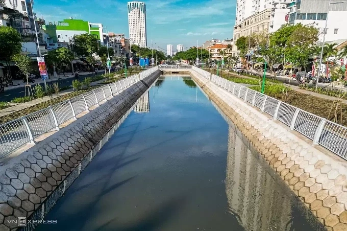 Kênh Hàng Bàng qua quận 5, 6 (cũ) từng bị lấp, nay đang được hồi sinh. Ảnh: Quỳnh Trần