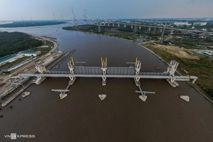 Cống ngăn triều Mương Chuối thuộc dự án. Ảnh: Thanh Tùng