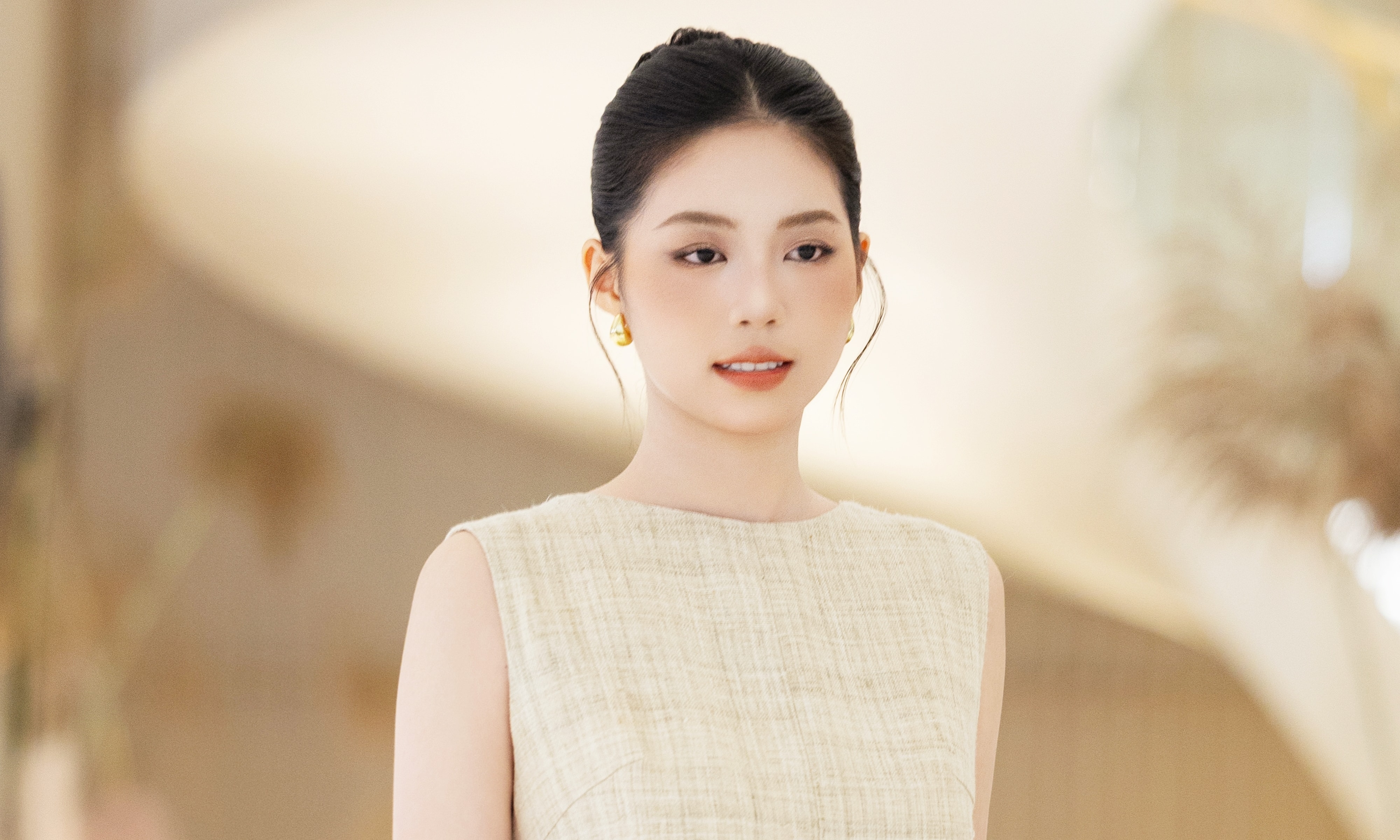 Châu Anh catwalk trong show 'Terrace'