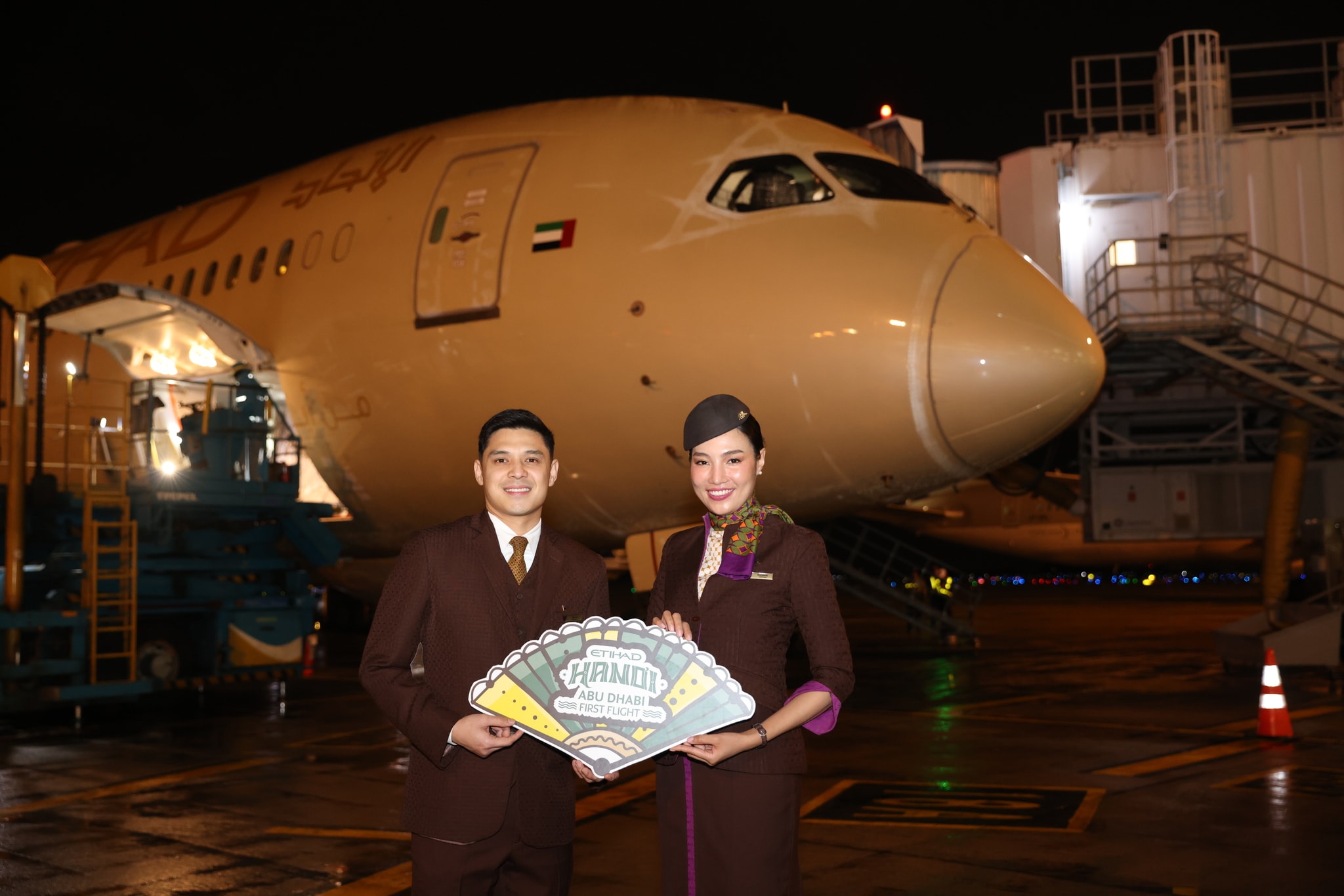 Etihad Airways dùng "siêu máy bay" khai trương đường bay thẳng Hà Nội - Abu Dhabi - Ảnh 1.