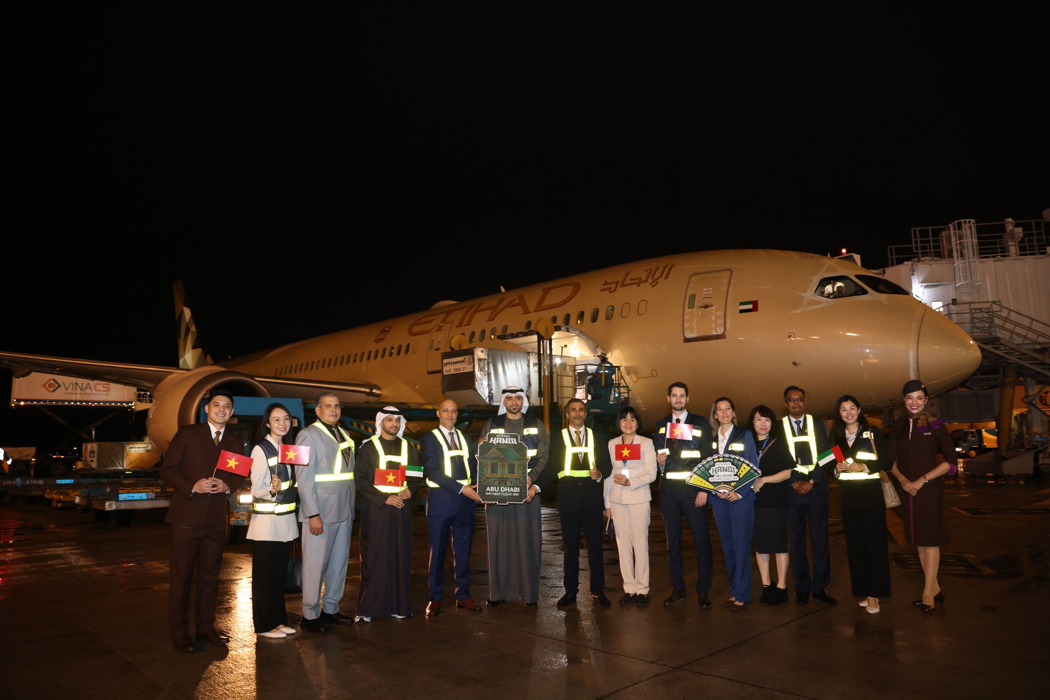 Etihad Airways dùng "siêu máy bay" khai trương đường bay thẳng Hà Nội - Abu Dhabi - Ảnh 4.