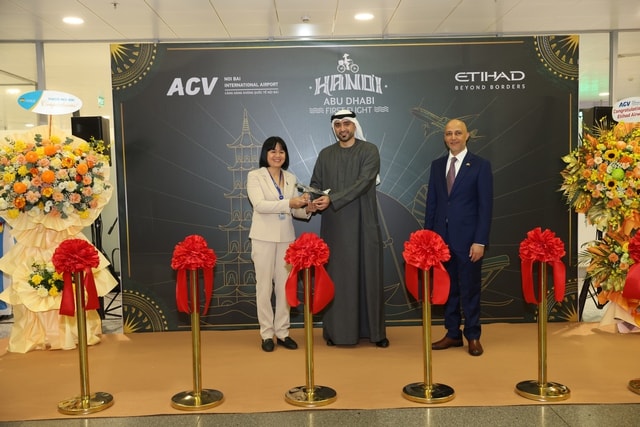 Etihad Airways dùng "siêu máy bay" khai trương đường bay thẳng Hà Nội - Abu Dhabi - Ảnh 7.