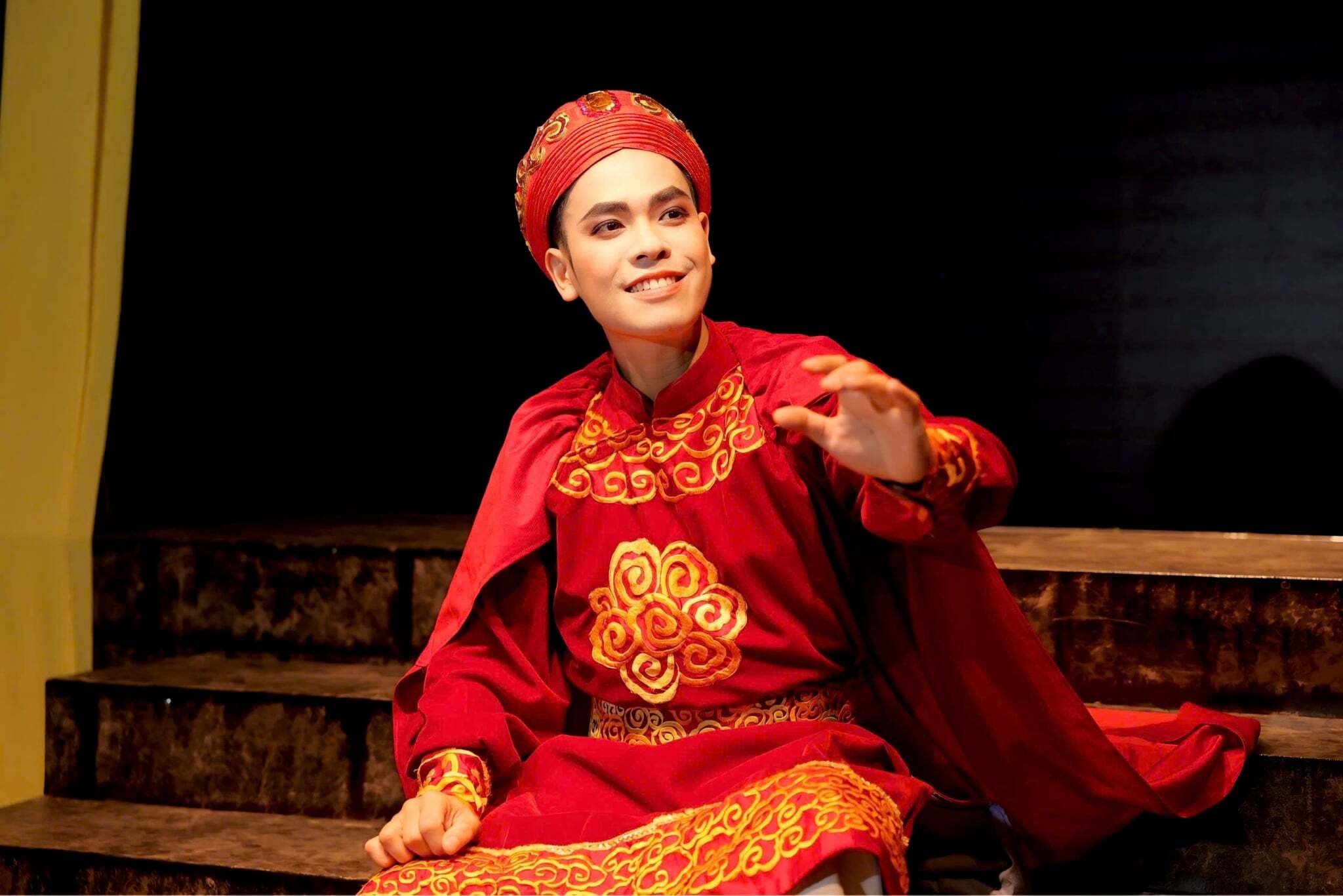 Quang Trưởng vào vai Trạng Quỳnh trong vở diễn