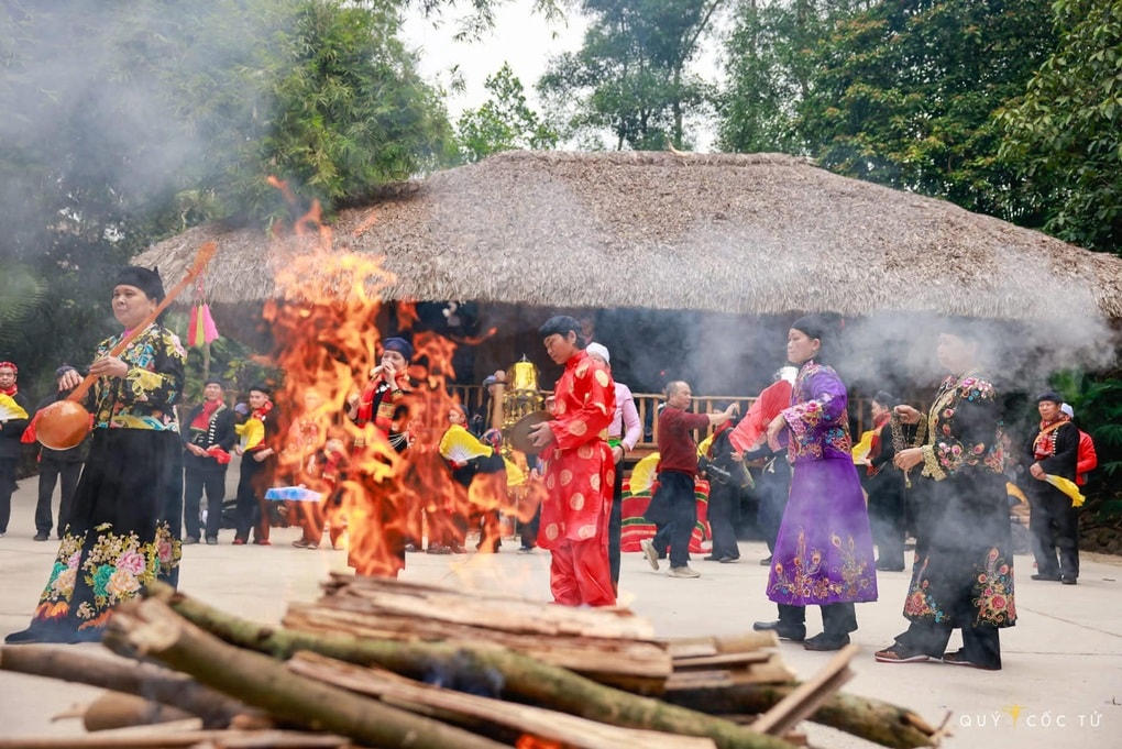 Xếp hàng trải nghiệm ẩm thực ở gian hàng Làng du lịch tốt nhất thế giới - 5 Xếp hàng trải nghiệm ẩm thực ở gian hàng Làng du lịch tốt nhất thế giới - 5