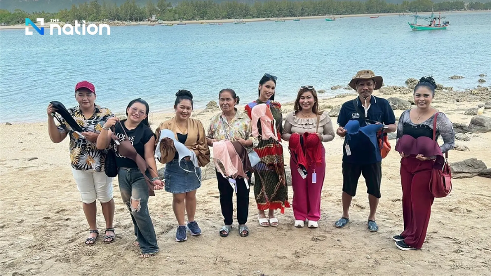 Ngôi đền kỳ lạ ở Thái Lan, người dân tạ lễ bằng áo lót phụ nữ - 3