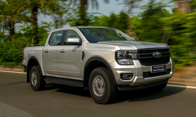 Một mẫu Ranger lăn bánh ở Hà Nội. Ảnh: FVN