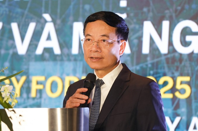 Bộ trưởng Nguyễn Mạnh Hùng tại Diễn đàn Công nghệ mở 2025. Ảnh: Lưu Quý