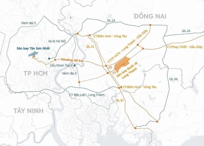 Khoảng cách giữa sân bay Tân Sơn Nhất và Long Thành cùng các tuyến kết nối. Đồ họa: Hoàng Thanh