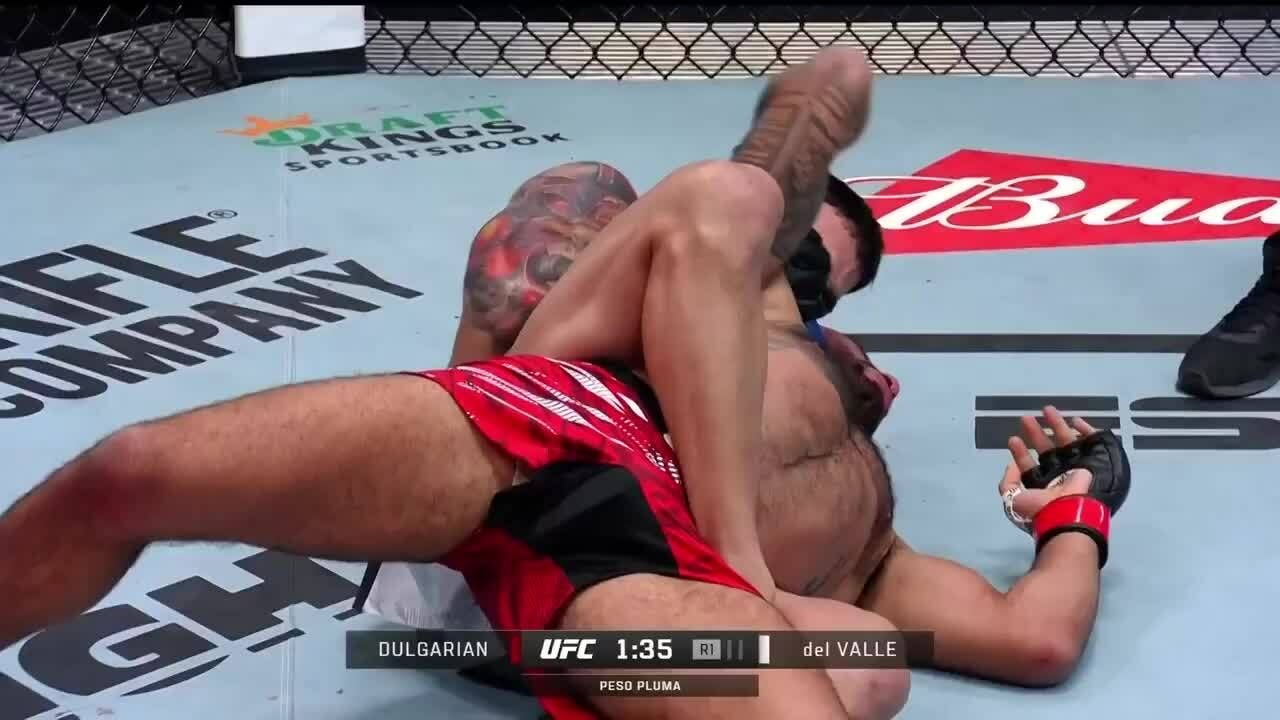 Isaac Dulgarian thua Yadier del Valle tại UFC