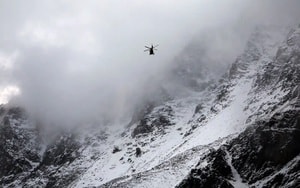 Cặp sinh đôi người Anh lập kỷ lục thế giới với quả bí ngô khổng lồ nhất từng thấy - Ảnh 3.