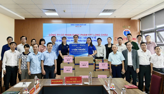 FPT hỗ trợ 4 tấn thuốc, vật tư y tế và chỗ trú an toàn cho người dân vùng lũ miền Trung - Ảnh 4.