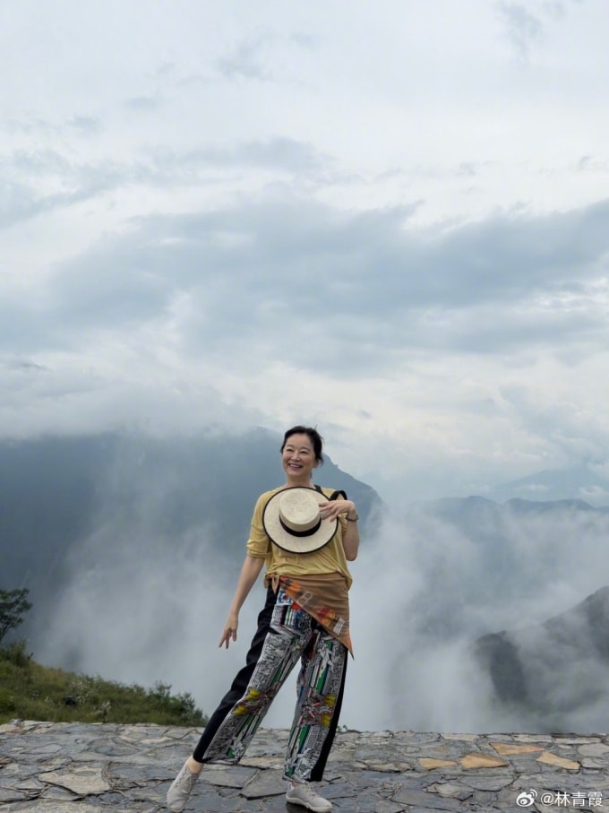 Lâm Thanh Hà du lịch hồi tháng 9. Ảnh: Weibo