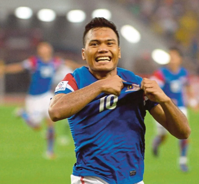 Tiền đạo Malaysia Safee Sali thi đấu tại AFF Cup 2010. Ảnh: NST