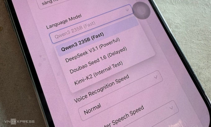 Giao diện trang quản lý cho phép người dùng có thể thiết lập mô hình AI, giọng nói, tốc độ... cho robot. Ảnh: Lưu Quý