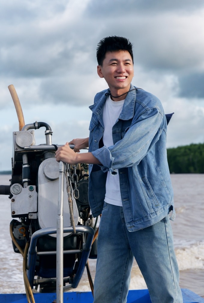 YouTube khám phá miền Tây sông nước. Ảnh: NVCC