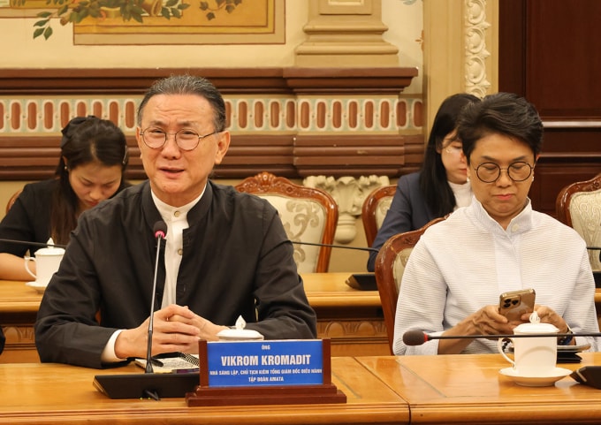 Nhà sáng lậpTập đoàn Amata tại buổi làm việc với lãnh đạo TP HCM. Ảnh: UBND TP HCM