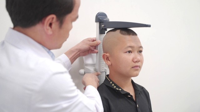 Căn bệnh khiến cơ thể nam giới “đóng băng” không thể dậy thì - Ảnh 1.