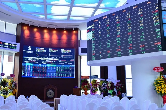 Ngành điện TP HCM phản hồi về vụ mất điện trung tâm dữ liệu Sở Giao dịch chứng khoán TP HCM- Ảnh 1. Ngành điện TP HCM phản hồi về vụ mất điện trung tâm dữ liệu Sở Giao dịch chứng khoán TP HCM- Ảnh 1.