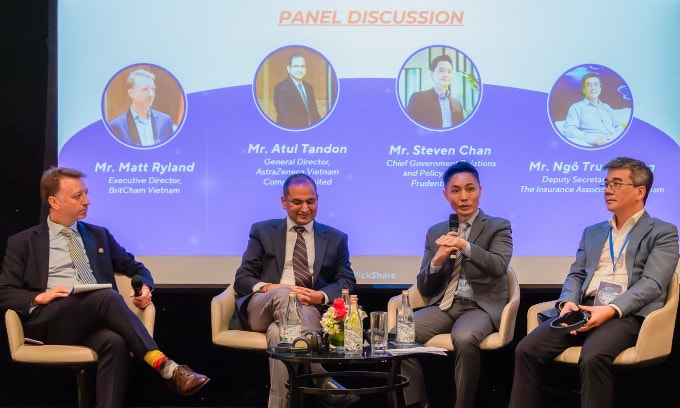 Các chuyên gia tham dự phiên tọa đàm chiều 6/10 trong khuôn khổ hội nghị. Ảnh ban tổ chức