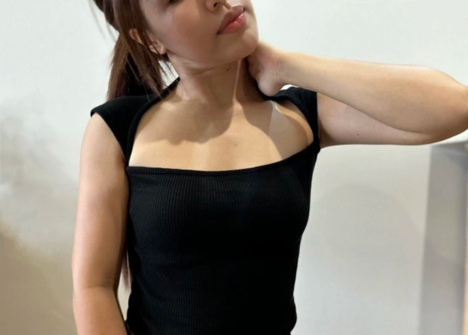 Đau cổ vai gáy là tình trạng thường gặp, có thể xảy ra ở mọi người, đặc biệt dân văn phòng. Ảnh minh họa: Ngọc Phạm